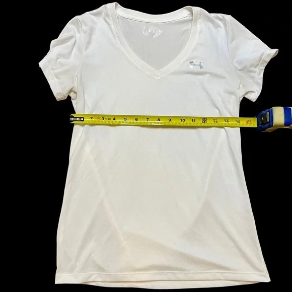 3 Womens Under Armour Short Sleeve Shirts - Picture 9 of 9